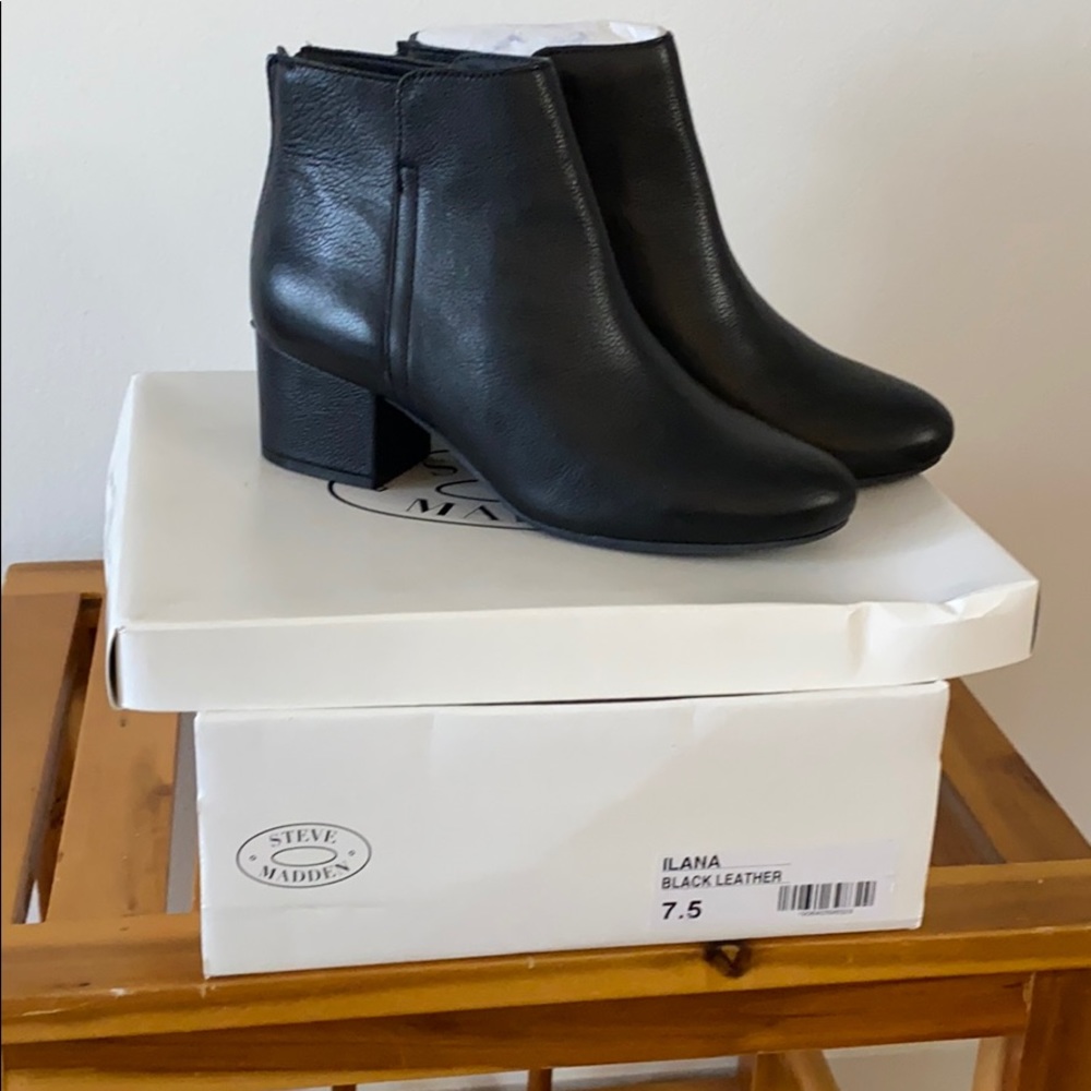 Steve Madden ILANA Black bootie 7.5 Brand New
